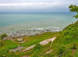 Dámská jízda Polskem na Kap Arkona Pobřeží na Kap Arkona | aldorado10/123RF.com