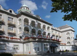 Priessnitzovy obklady a zábaly aneb zázračná voda pro Gogola Priessnitzovy Lázně v Jeseníkách | patrikslezak/123RF.com