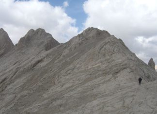 Cukurbag – k bělavým vrcholkům Ala Daglari Hora Demirkazik | mkaragoz/123RF.com