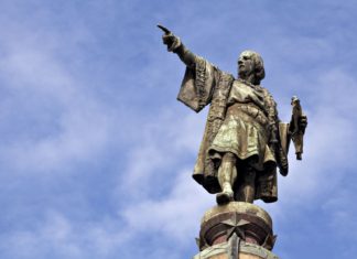 Kryštof Kolumbus – kapitán Nového světa Socha Kryštofa Kolumba v Barceloně | igercelman/123RF.com
