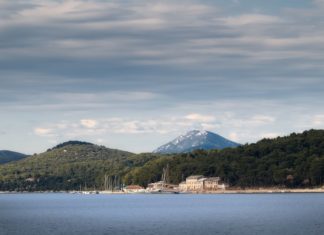 Ostrovní pohoří Osoršćica Pohoří Osorščica | vkoletic/123RF.com