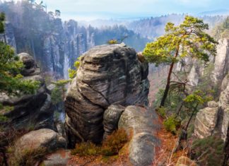 Živé skály Českého ráje Krásné skály v Českém ráji | kotangens/123RF.com