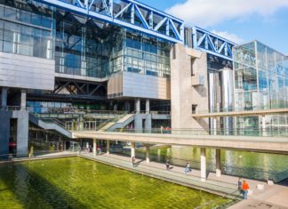 Pařížské Město věd a průmyslu Město věd a průmyslu v Paříži | madrabothai/123RF.com