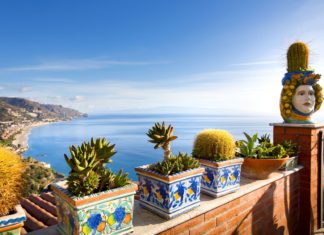 Sicílie z Prahy za 1512 Kč Krajina na pobřeží Sicílie | lachris77/123RF.com