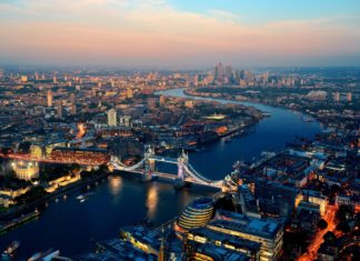 Akce: Londýn letenky za 23 Kč z Prahy! Letecký pohled na Londýn | rabbit75123/123RF.com