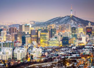 Zajímavá místa v jihokorejském Soulu Noční panorama Soulu v Jižní Koreji | sepavo/123RF.com