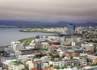Reykjavík – zajímavá místa v hlavním městě Islandu Panorama Reykjavíku na Islandu | marchello74/123RF.com