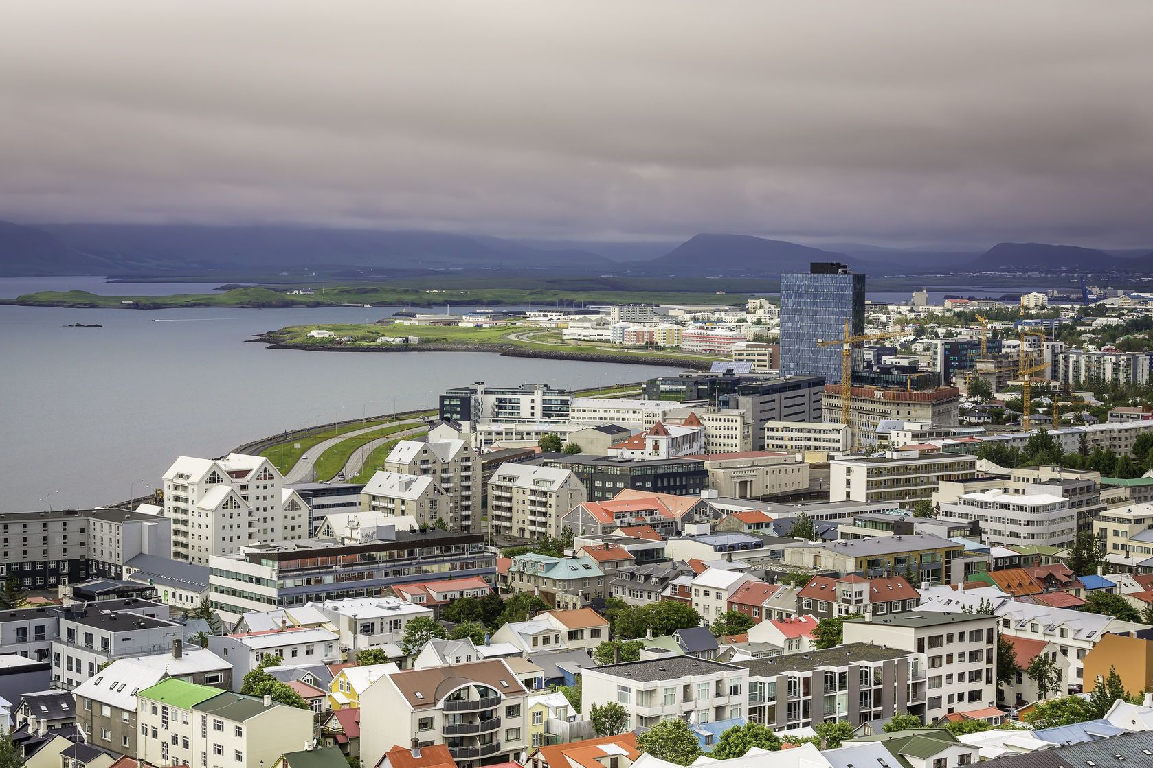 Panorama Reykjavíku na Islandu | marchello74/123RF.com