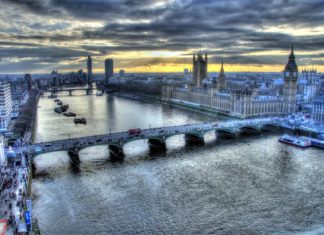 Zpáteční letenky z Brna do Londýna za 917 Kč! Pohled na Londýn z Londýnského oka | arnelsr/123RF.com