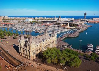 Španělsko: letenky do Barcelony od 1081Kč Pohled na přístav v Barceloně | fazon/123RF.com