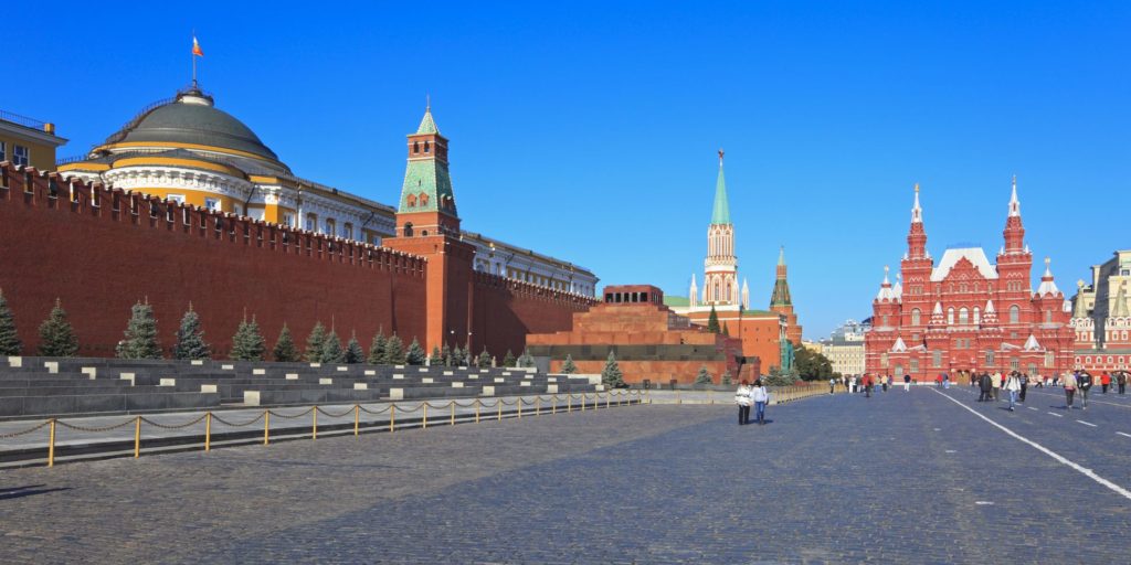 Mauzoleum Lenina, kremelské zdi a historické muzeum na Rudém náměstí v Moskvě | abadesign/123RF.com