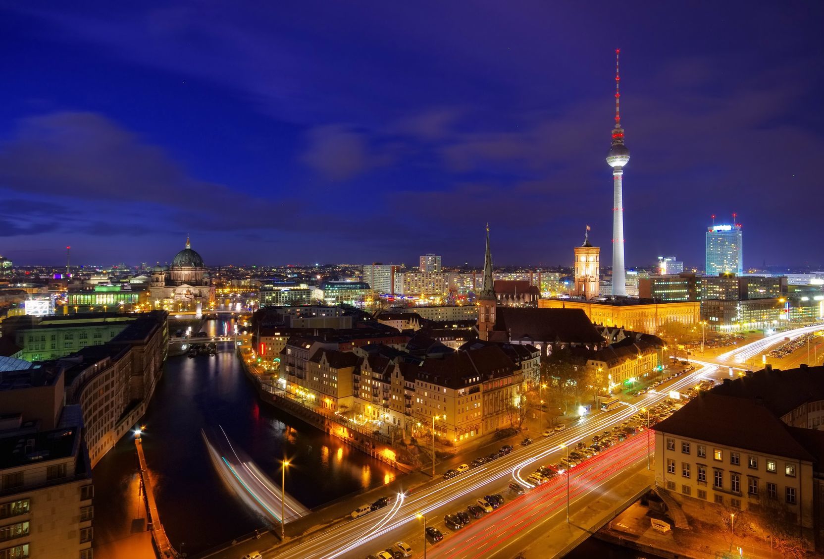 Berlín v noci | lianem/123RF.com