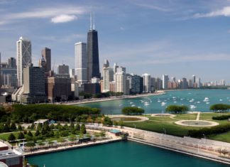 Jaká zajímavá místa navštívit a vidět v Chicagu? Panorama Chicaga v USA | tsz01/123RF.com