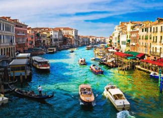 Volotea: Letenky z Prahy do Benátek za 184 Kč !!! Pohled na Grand Canal z mostu Rialto v Benátkách | sailorr/123RF.com