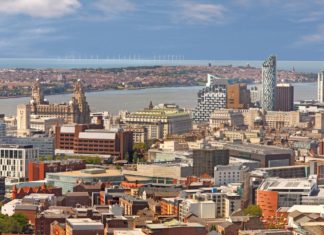 Kam v Liverpoolu – zajímavá místa a památky Pohled na Liverpool | gilbertdestoke/123RF.com