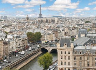 Letenky do Paříže a zpět za 1840 Kč