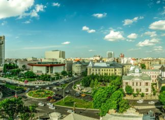 Co vidět v Bukurešti – zajímavá místa a památky Panorama Bukurešti v Rumunsku | outchill/123RF.com
