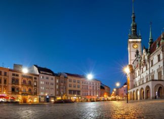 Kam v Olomouci – zajímavá místa a památky k vidění Horní náměstí v Olomouci | forance/123RF.com