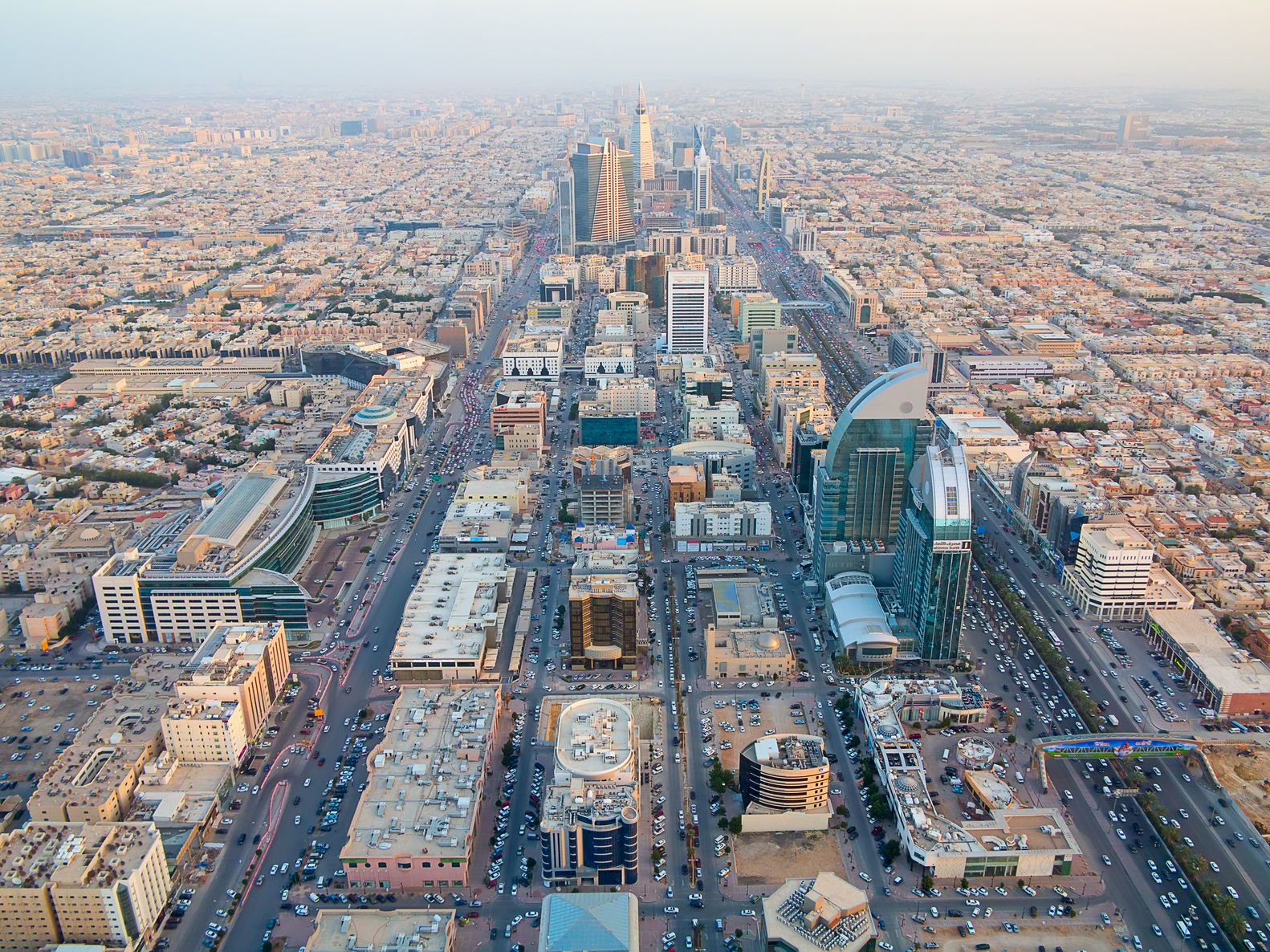 Letecký pohled na Rijád v Saudské Arábii | swisshippo/123RF.com