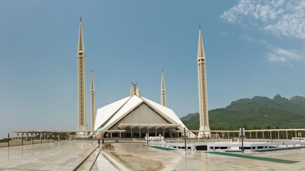Mešita Shah Faisal v Islámábádu | poendl/123RF.com