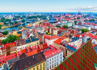 Zajímavá místa a památky v polské Vratislavi Panorama staroměstské architektury ve Vratislavi | scanrail/123RF.com