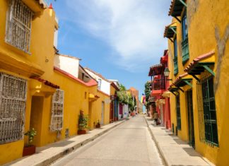 Co vidět a zažít v kolumbijské Cartageně? Typické ulice v kolumbijské Cartageně | jkraft5/123RF.com