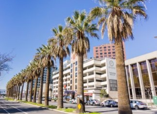 San José – kam se vydat, co vidět a navštívit? Ulice v centru San José v Kalifornii | unitysphere/123RF.com