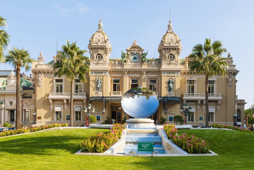 Monte Carlo Casino v Monaku | Elenathewise/123RF.com