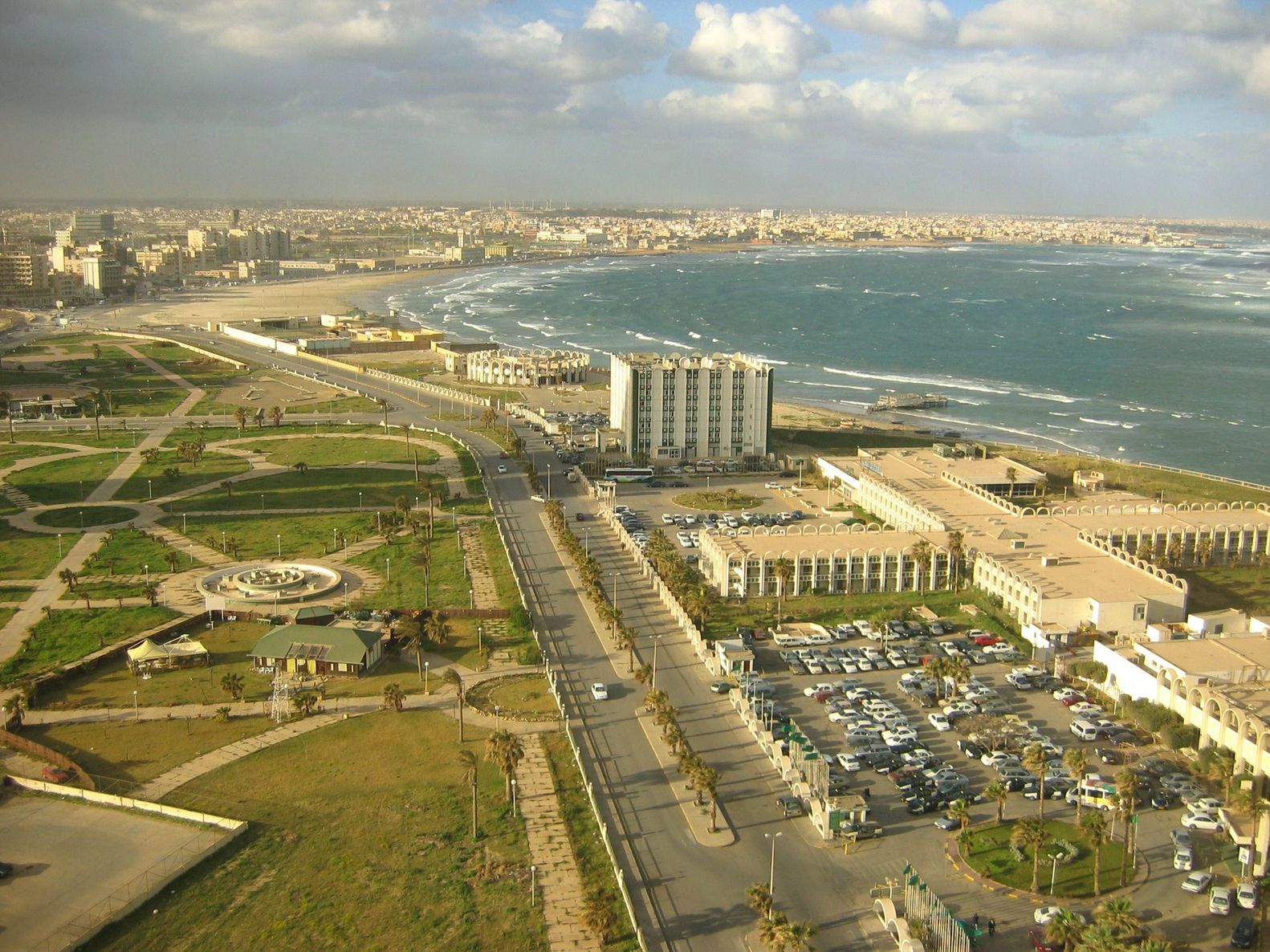 Panorama Tripolisu v Libyi | massimodl/123RF.com