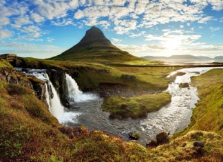 Zajímavosti na Islandu – zajímavá místa a památky k vidění Krásná islandská krajina | tomas1111/123RF.com