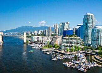 Kam ve Vancouveru – zajímavá místa a památky k vidění Krásný výhled na kanadský Vancouver | mfron/123RF.com