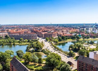 Zajímavosti Dánska – zajímavá místa a památky k vidění Pohled na dánské hlavní město Kodaň | bloodua/123RF.com