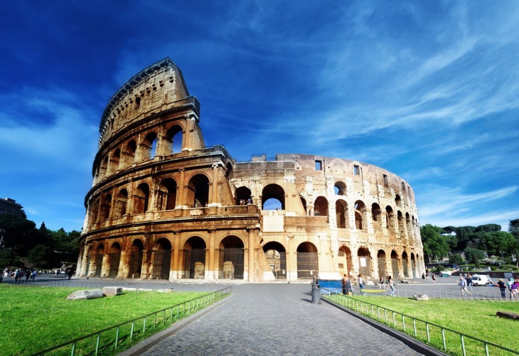Staré Koloseum v Římě | iakov/123RF.com
