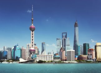 Zpáteční letenky z Prahy do Šanghaje za 9490 Kč Panorama Šanghaje | iakov/123RF.com